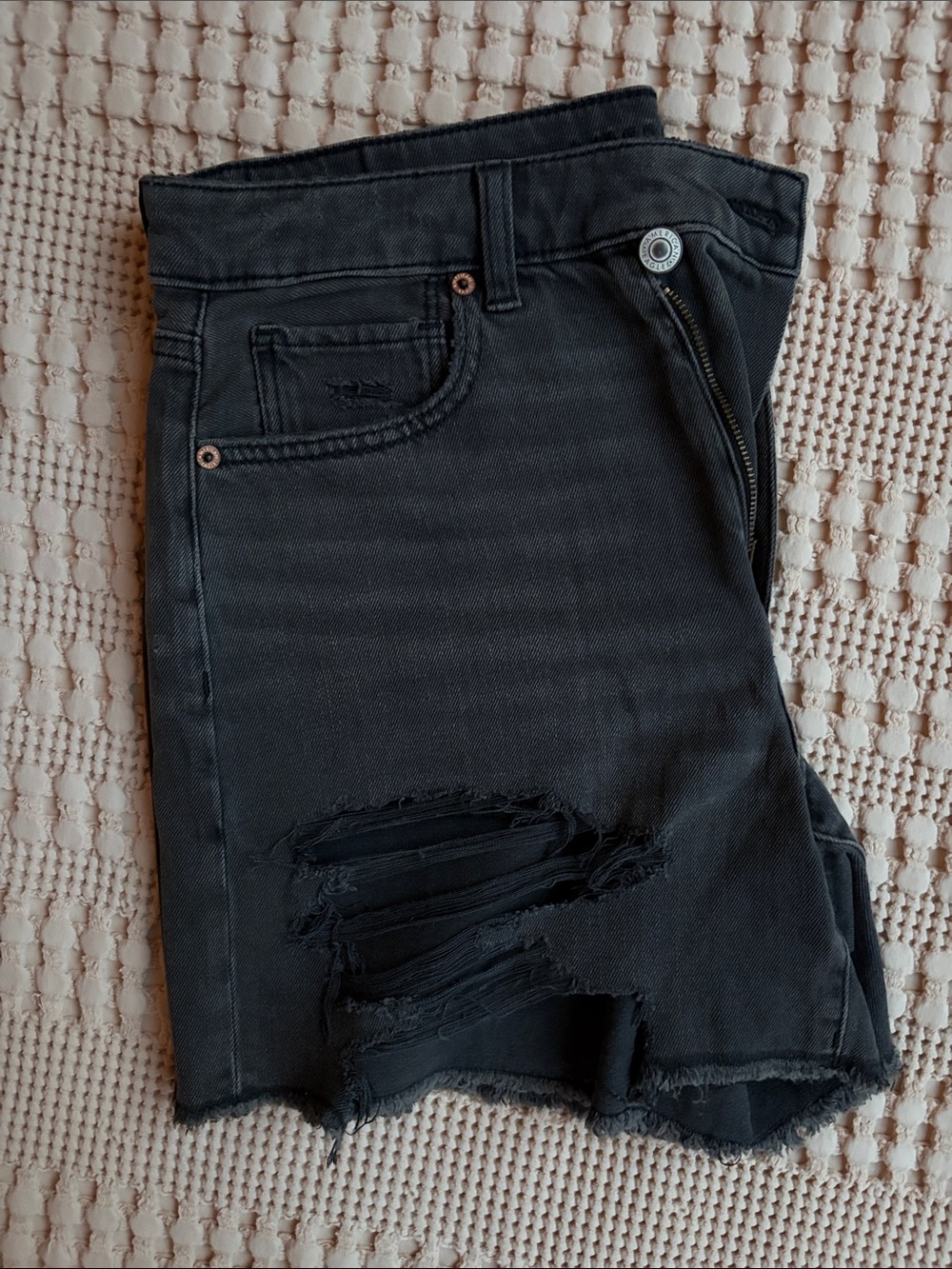 American Eagle Outfitters Black Distressed Denim Cutoff Shorts Size 10 like new - Picture 5 of 6